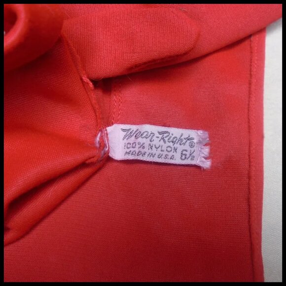 Red Gloves Mid Length Nylon Vintage Early 60s - Picture 4 of 11